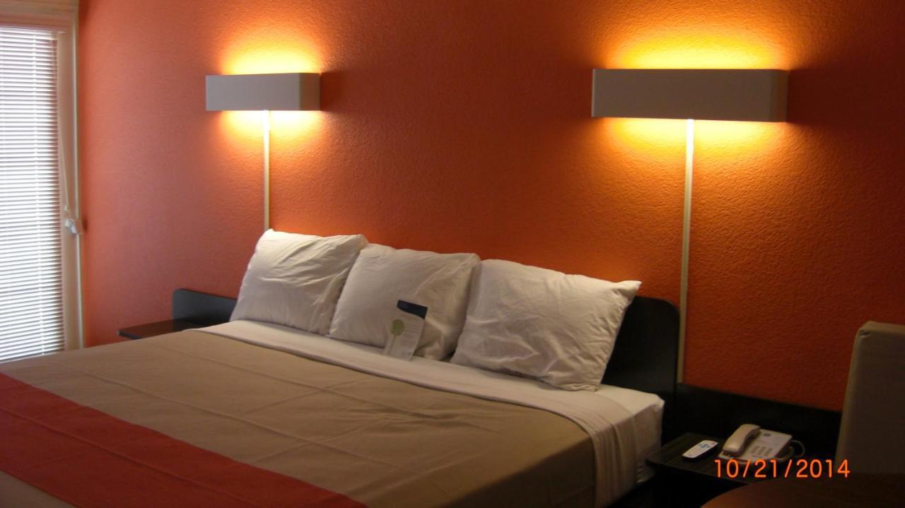 Days Inn By Wyndham Brawley Ruang foto